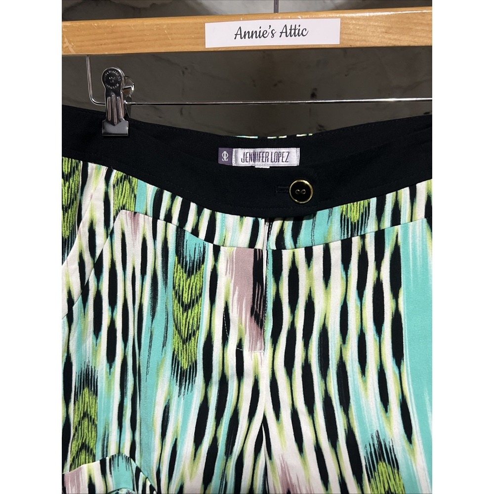 Women's Jennifer Lopez JLo Southwestern Ikat Cuffed Dress Shorts Size: 2 Ladies